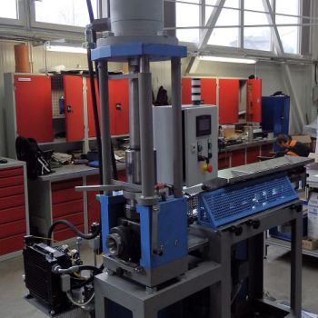 laboratorni extruder laboratorni extruder